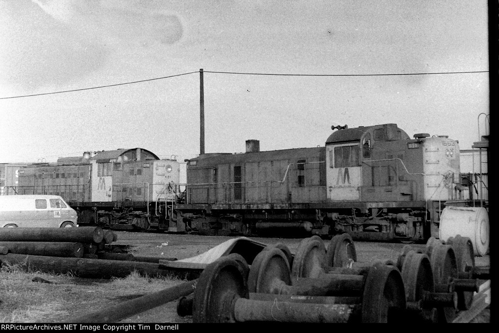 LI 461, 1553 in the freight yard